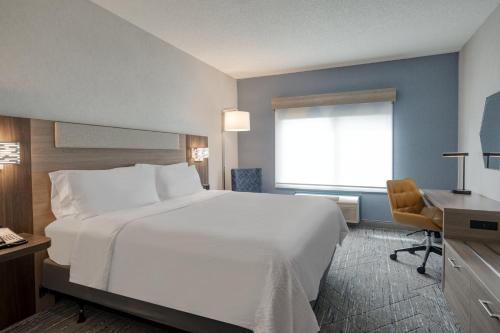 Holiday Inn Express Hotel & Suites Wadsworth an IHG Hotel - image 6