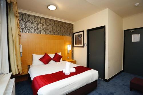 Acorn Lodge Hotel Gatwick & Parking