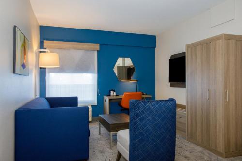 Holiday Inn Express Tampa North Telecom Park an IHG Hotel - image 8