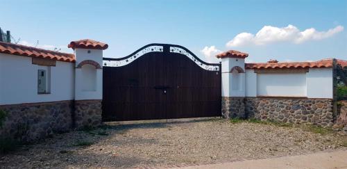 Two-Bedroom House image 2