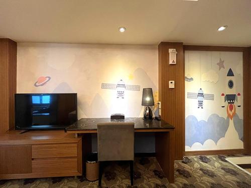 room detail thumbnail 1