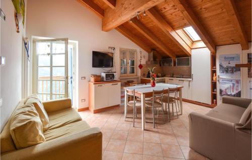  Awesome Apartment In Unknown With Wifi And 2 Bedrooms in Graun