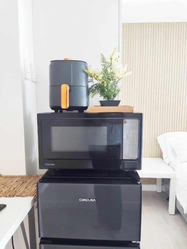 Cozy Condo with City View