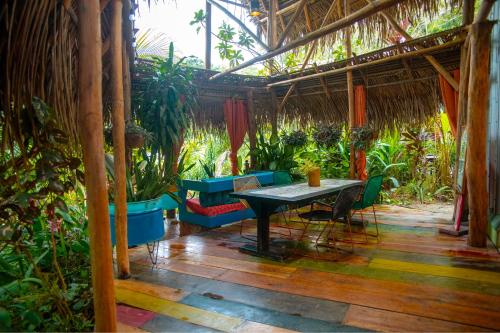 บริการและสิ่งอำนวยความสะดวก, Hermosa Nests Industrial loft in ปลายา แอร์โมซา