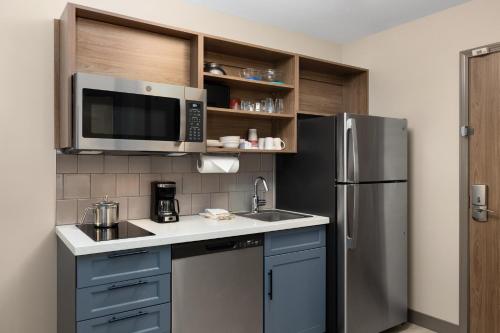 Candlewood Suites Sioux Falls an IHG Hotel - image 11