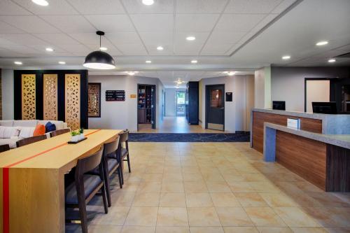 Candlewood Suites Kenosha