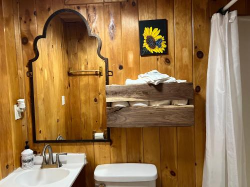 Kozy Haven Log Cabin Rentals Room Type - Sleepy Hollow Cabin 1 with Loft 