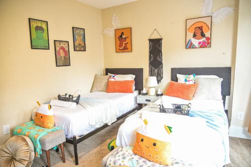 Chic 4BR Dwelling with Backyard in Philadelphia, Filadelfie (fotografie 3)