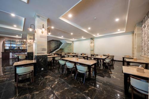 Restaurant, Taman Prakerti Bhuana Hotel in Gianyar