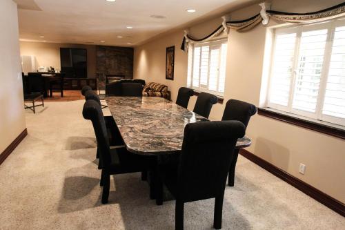 บริการและสิ่งอำนวยความสะดวก, เดอะกรีนเวลล์ นน์ แอนด์ คอนเวนชั่นเซ็นเตอร์ (The Greenwell Inn and Convention Center) in ไพรซ์ (UT)