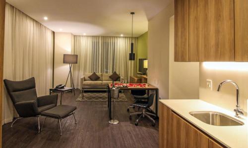 511672991 Holiday Inn San Luis Potosi-Quijote by IHG