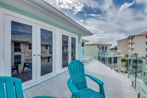 261 Key West Court - Beachside Luxury Island Home with Pool - image 9