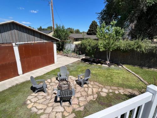 Business in Front and Party in the Back Pets too in Orem, USA