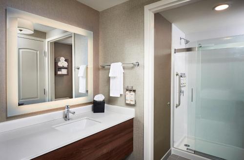 Staybridge Suites NIAGARA-ON-THE-LAKE, an IHG hotel Room Type - One-Bedroom King Suite - Non-Smoking