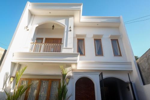 Exterior view, Urbanview Syariah Loji Arum Stasiun Klaten by RedDoorz in Klaten