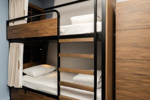 Bunk Bed in Mixed Dormitory Room