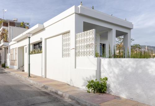 Luxury Villa in Center of Agioi Theodoroi