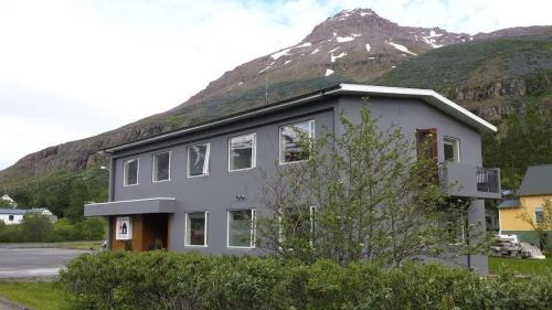 Seydisfjördur Guesthouse - Seyðisfjörður