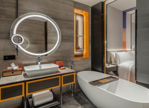 room detail thumbnail 2