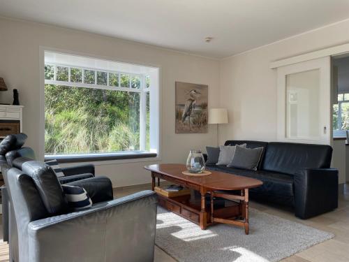 Three-Bedroom Holiday Home  image 10
