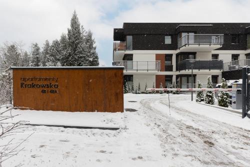 Apartment with Balcony by the Park in Łódź by Renters Prestige Apartment with Balcony by the Park in Łódź by Renters Prestige