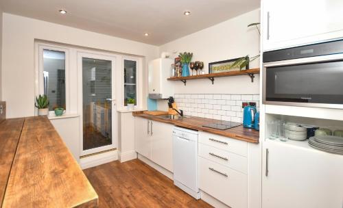 Kitchen, The Cranny 2 Bed House in Central Morpeth in Morpeth North