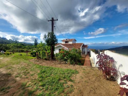 VERMONT HOMe STAY in Sholur