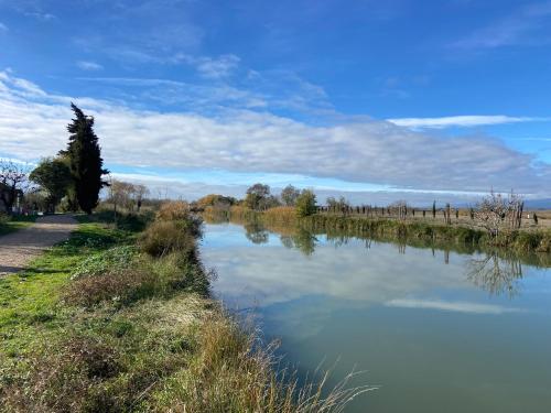 Maison indépendante, canal du Midi, Piscine