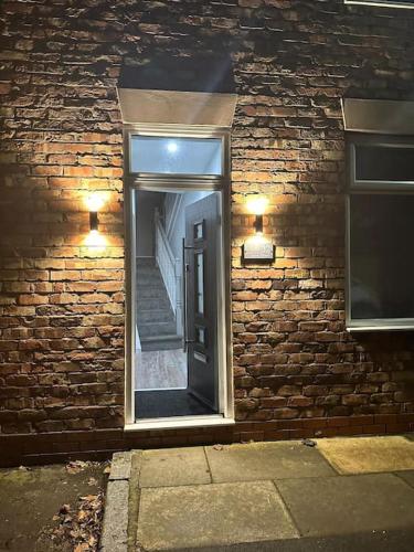 4 Bedroom Detached House - Liverpool