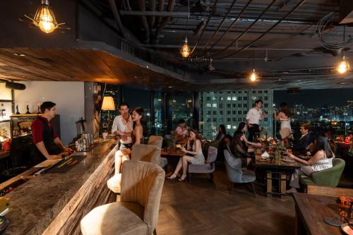 The Continent Hotel Sukhumvit - Asok BTS Bangkok by Compass Hospitality