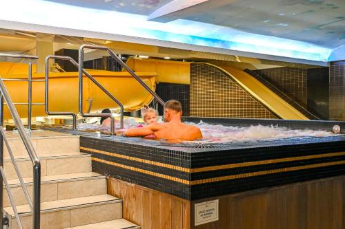 Джакузі, Hotel SPA Faltom in Румя