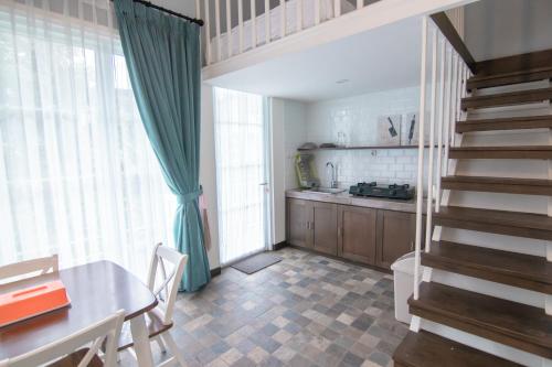 Harvest Mountain Farm Guesthouse Images