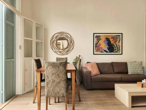 Spacious 2 Bedroom Apt In Mar Mikhael - image 5