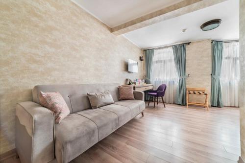 Castle Franco Suites - main image