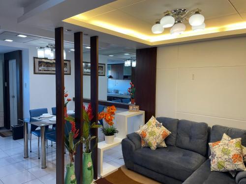 Cozy 2-bedroom Condo at Marcos Highway, Manila