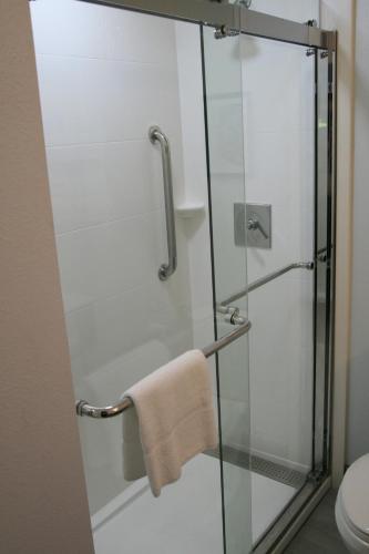 Hampton Inn by Hilton Concord/Bow - image 2