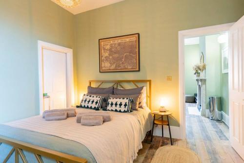 Stunning Boutique Flat in Central Location - Alfred, Bath (photo 3)
