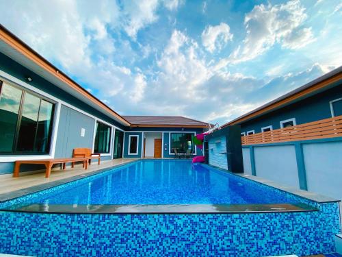 AQ32 The Pool Villa Pattaya