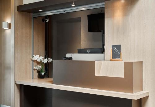 ล็อบบี้, B&B HOTEL Noisy-le-Grand in นัวซี เลอ กรองด์