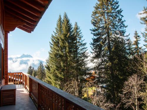 Chalet Chalet Tetras by Interhome in 維拉爾薩羅恩