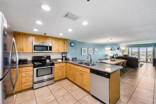 Beachfront Complex - 2b 2b - Beach Place #402 detail