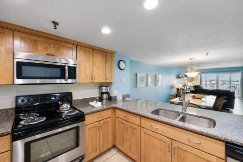 402 Beach Place Condos in St Pete Beach, USA