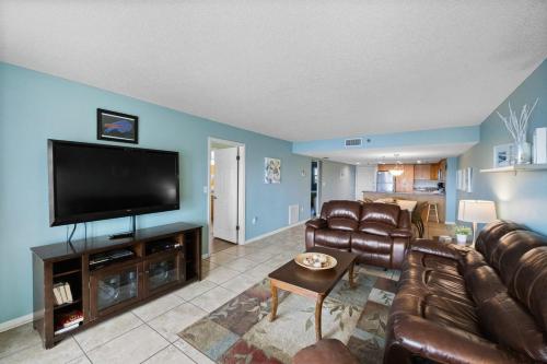 402 Beach Place Condos - image 10