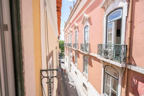 Lisbon Apartment&Suites Santa Clara, Lisboa