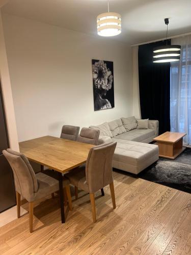 貝爾格勒 THE GATES 201 4星级 单人房 大堂