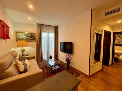Casón De Los López Apartments - image 2