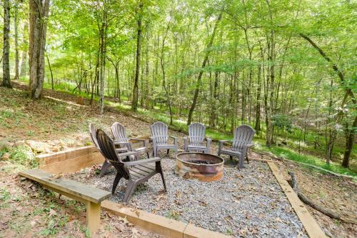 Forested McCaysville Cabin on Fightingtown Creek! in McCaysville, USA