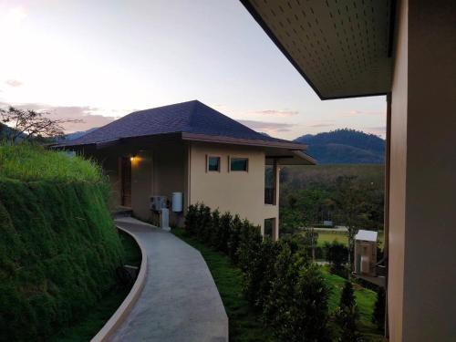 Khaolak Blue Sky Villa near Hin Lad Vízesés