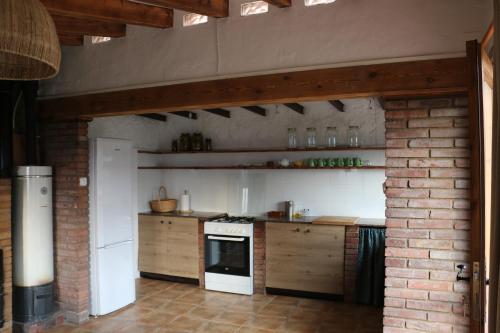 Konyha, Casa ecológica en plena naturaleza (Casa ecologica en plena naturaleza) in Arboli