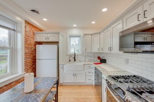 Charming Apartment about 15 Mi to The Amish Village! in Lancaster, USA